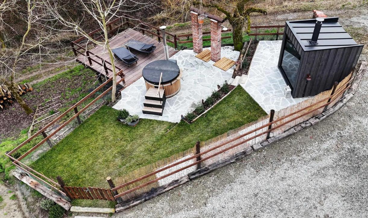 La Casa In Collina Bed & Breakfast Cinzano Eksteriør bilde